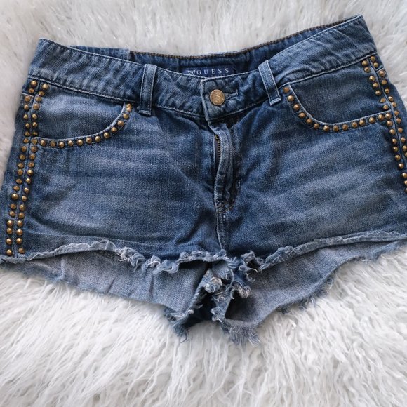 Guess Shorts - Picture 2 of 4